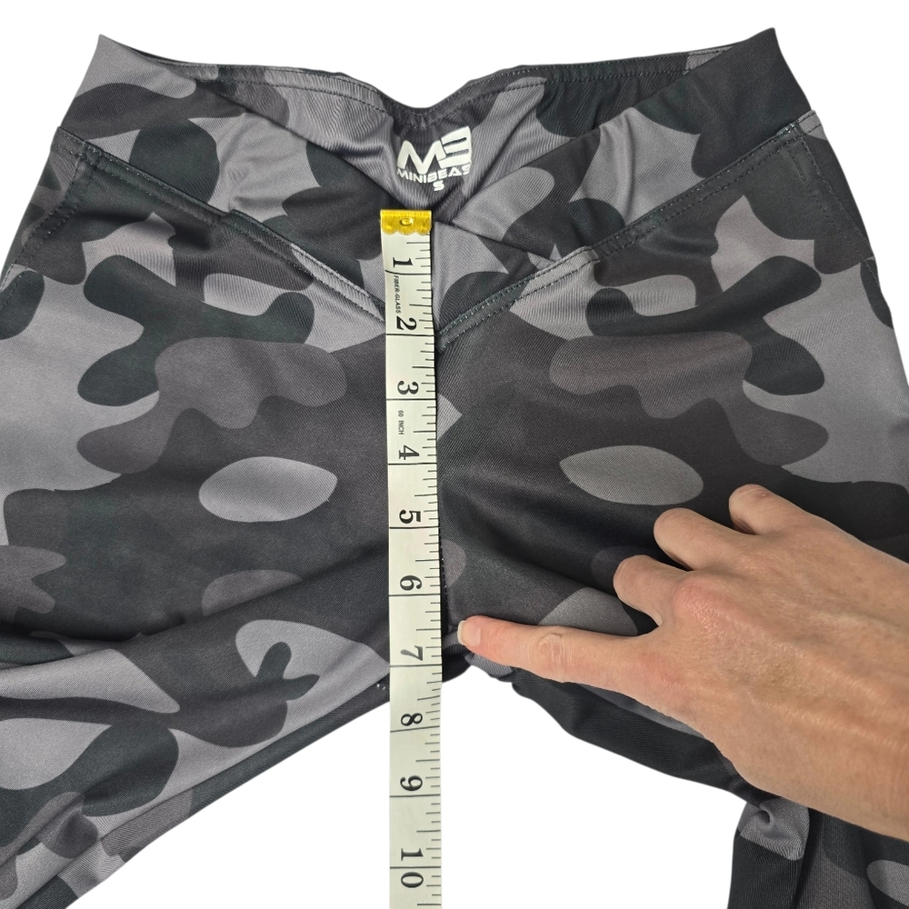 Mini Beast V Front Gray Camo Workout Leggings - Picture 5 of 6